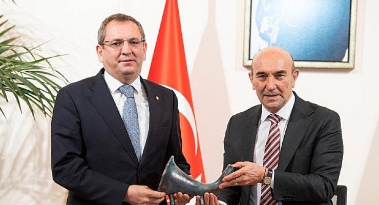 Başkan Soyer Ayvalık Belediye Başkanı Ergin’i ağırladı