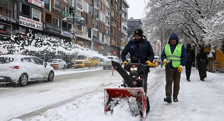 Büyükşehir Belediyesi Karla Mücadele Çalışmaları Devam Ediyor