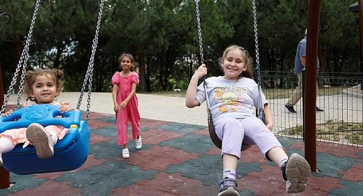 Baykoca Mahallesinde Çocuk Oyun Alanı Yenilenen Yüzüyle Hizmete Girdi